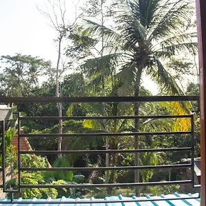 Ratna 4 Ubud (Bali)